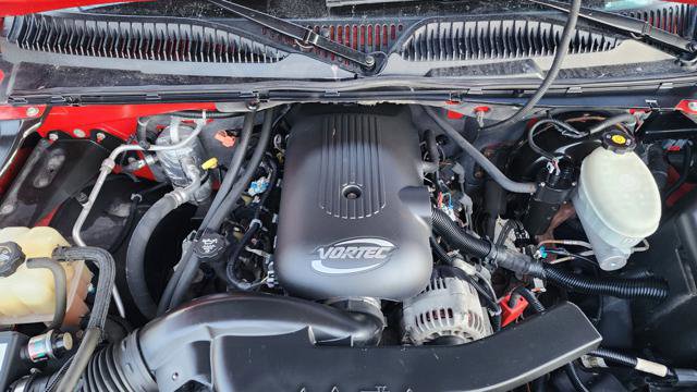 Used 2003 Chevrolet Avalanche 4x4 w/ Suspension Package, Off-Road image 26