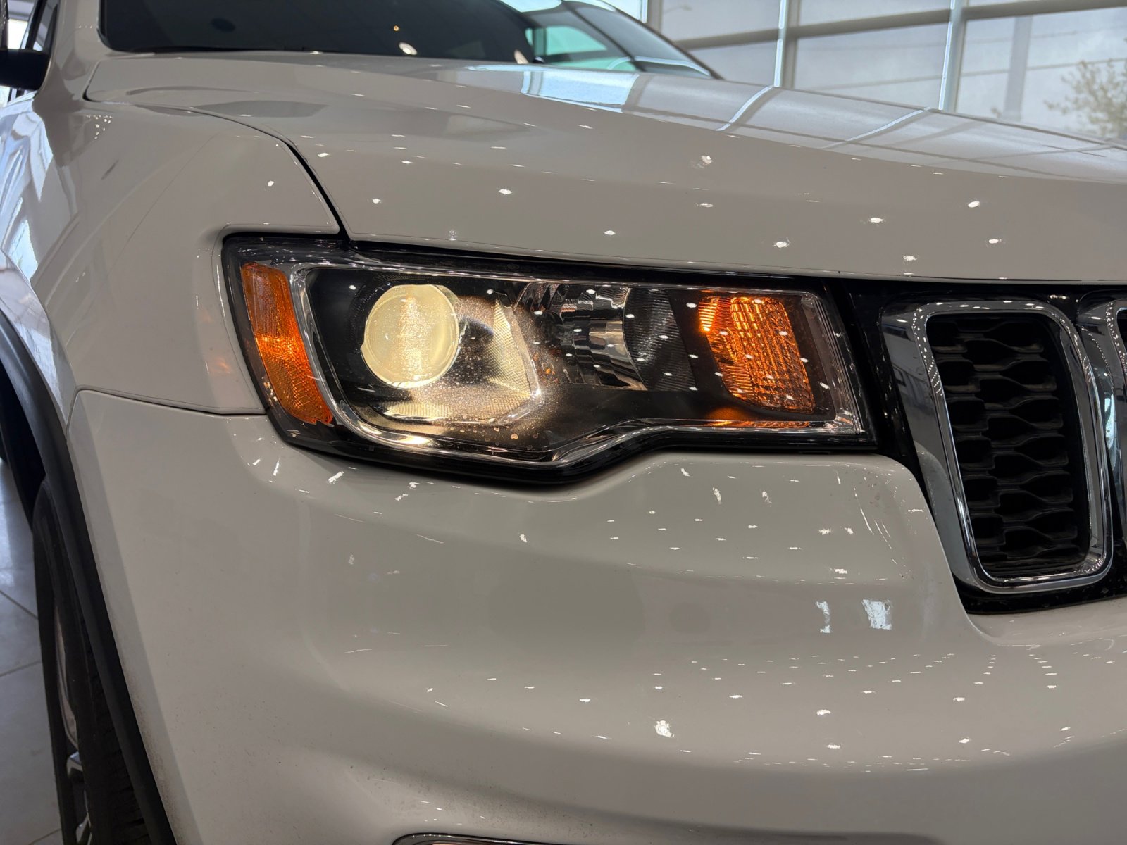 Used 2022 Jeep Grand Cherokee Limited image 27