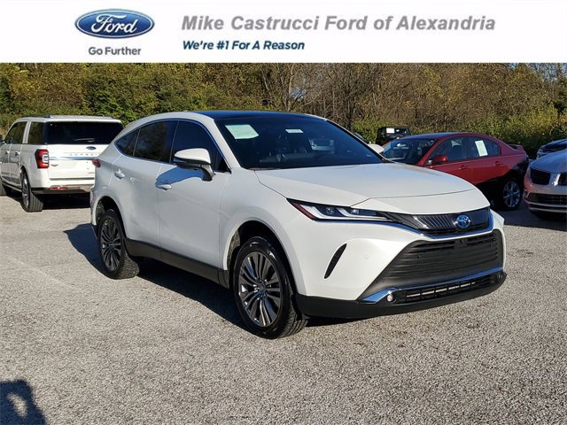 Used 2024 Toyota Venza Limited image 1