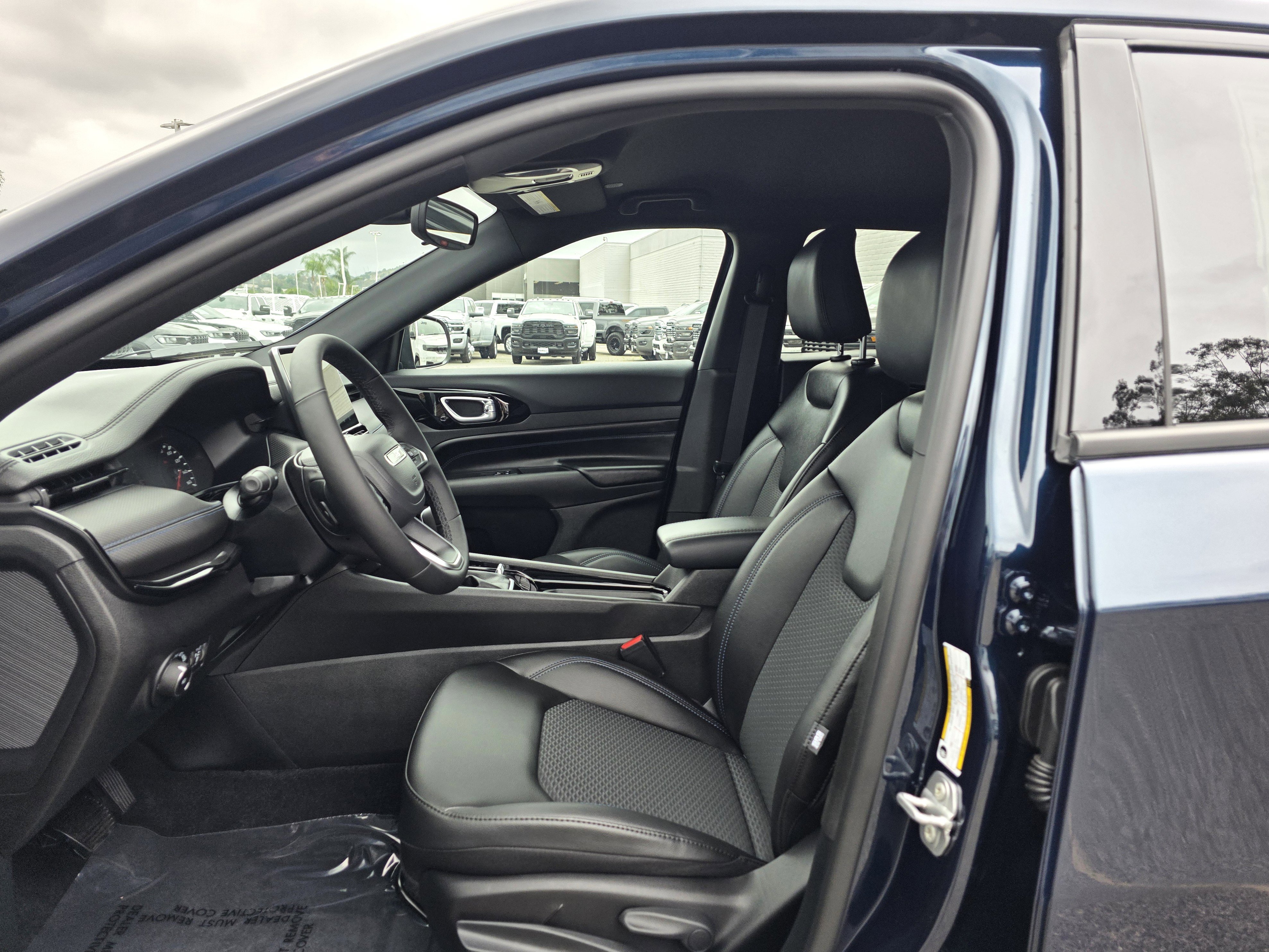 New 2026 Jeep Compass Latitude image 15