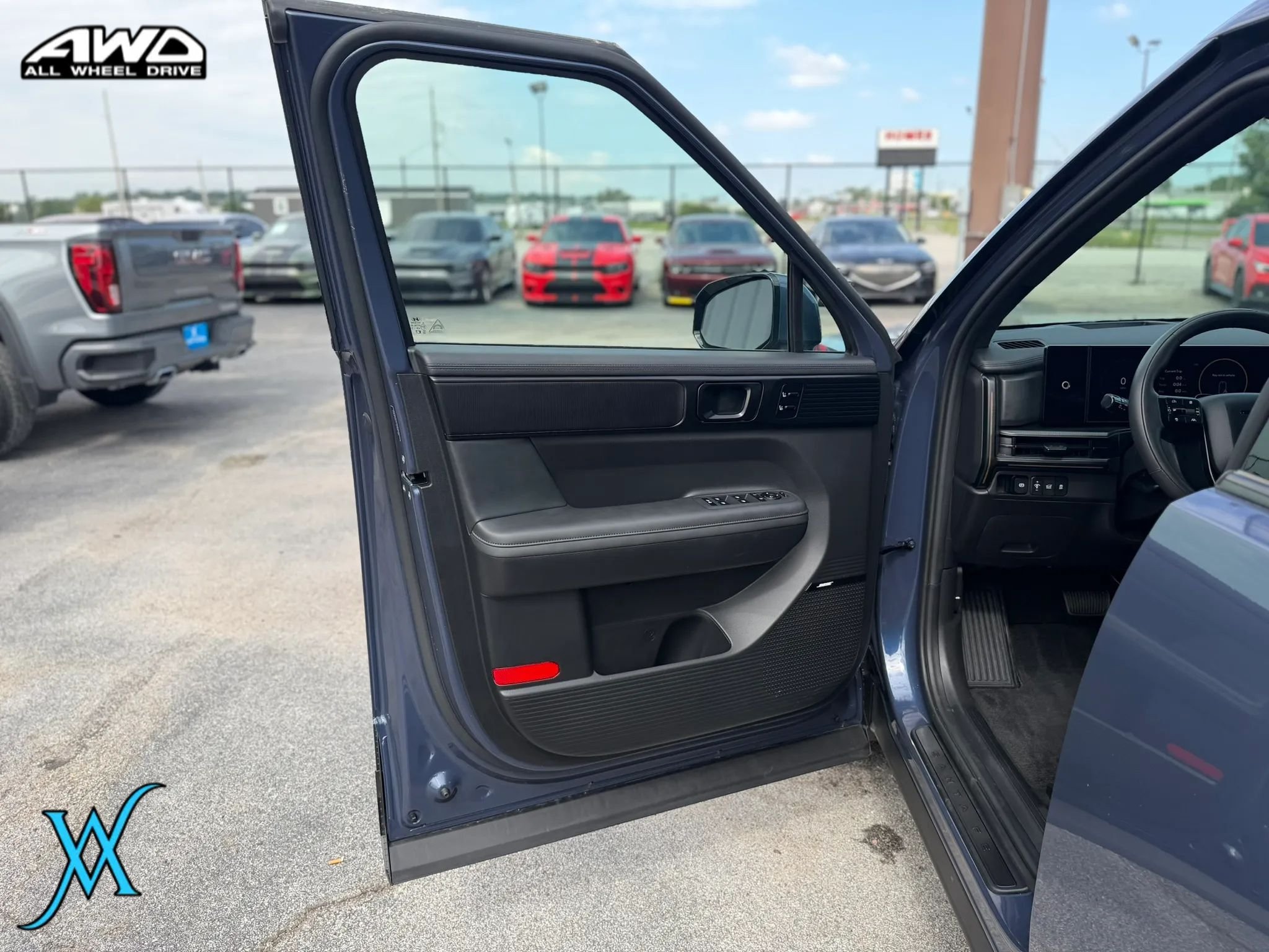 Used 2025 Hyundai Santa Fe Calligraphy AWD/4WD image 11