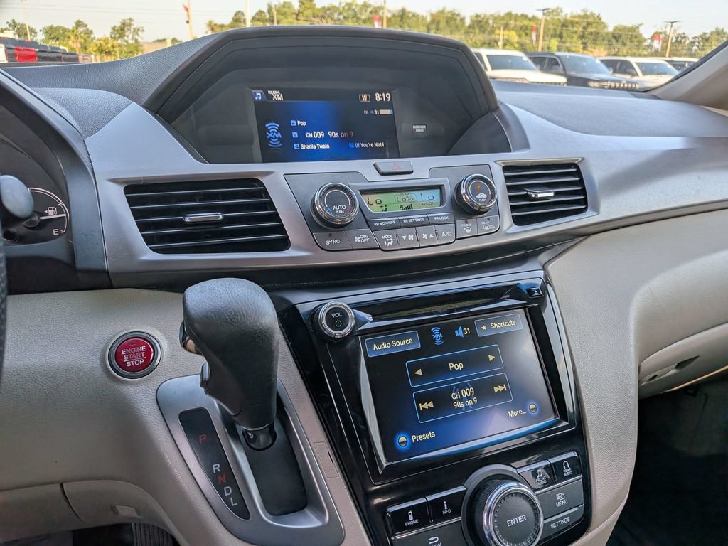 Used 2017 Honda Odyssey SE image 30
