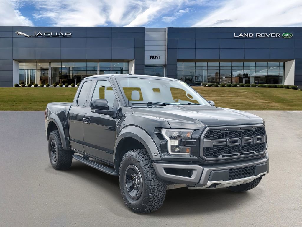 Used 2018 Ford F150 Raptor w/ Equipment Group 802A Luxury image 4