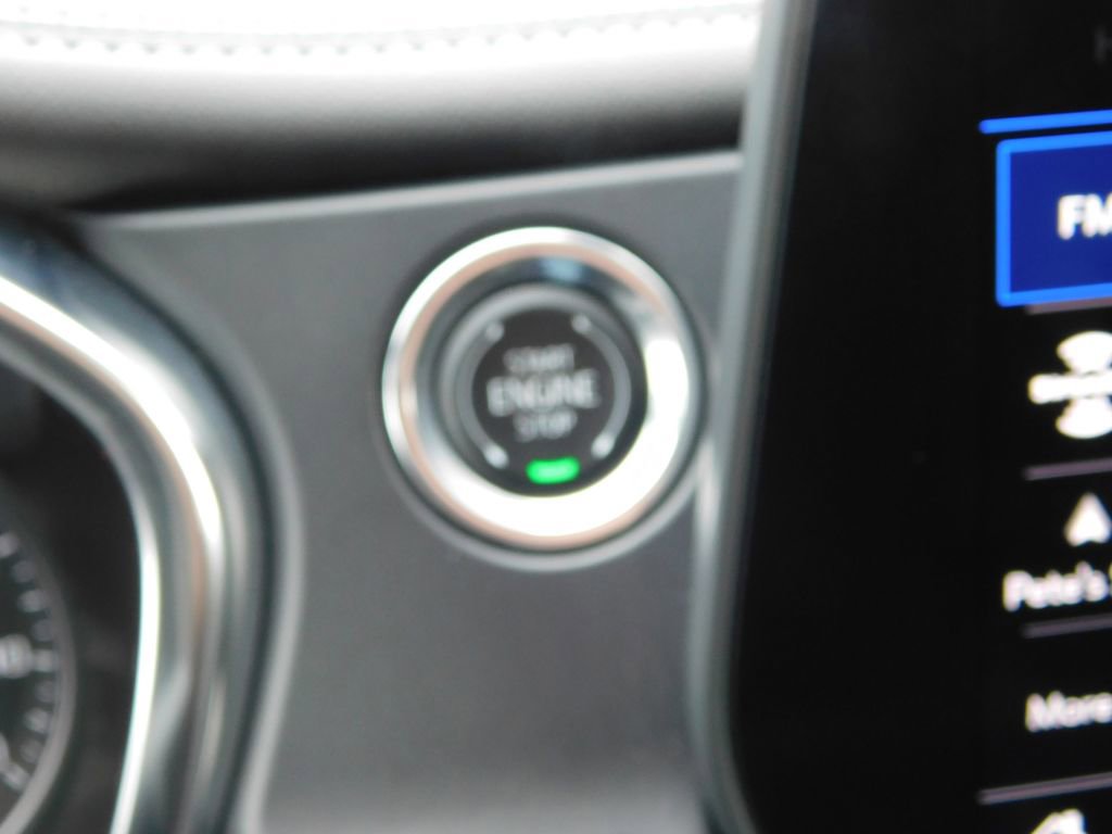 Used 2025 Chevrolet Blazer LT image 32