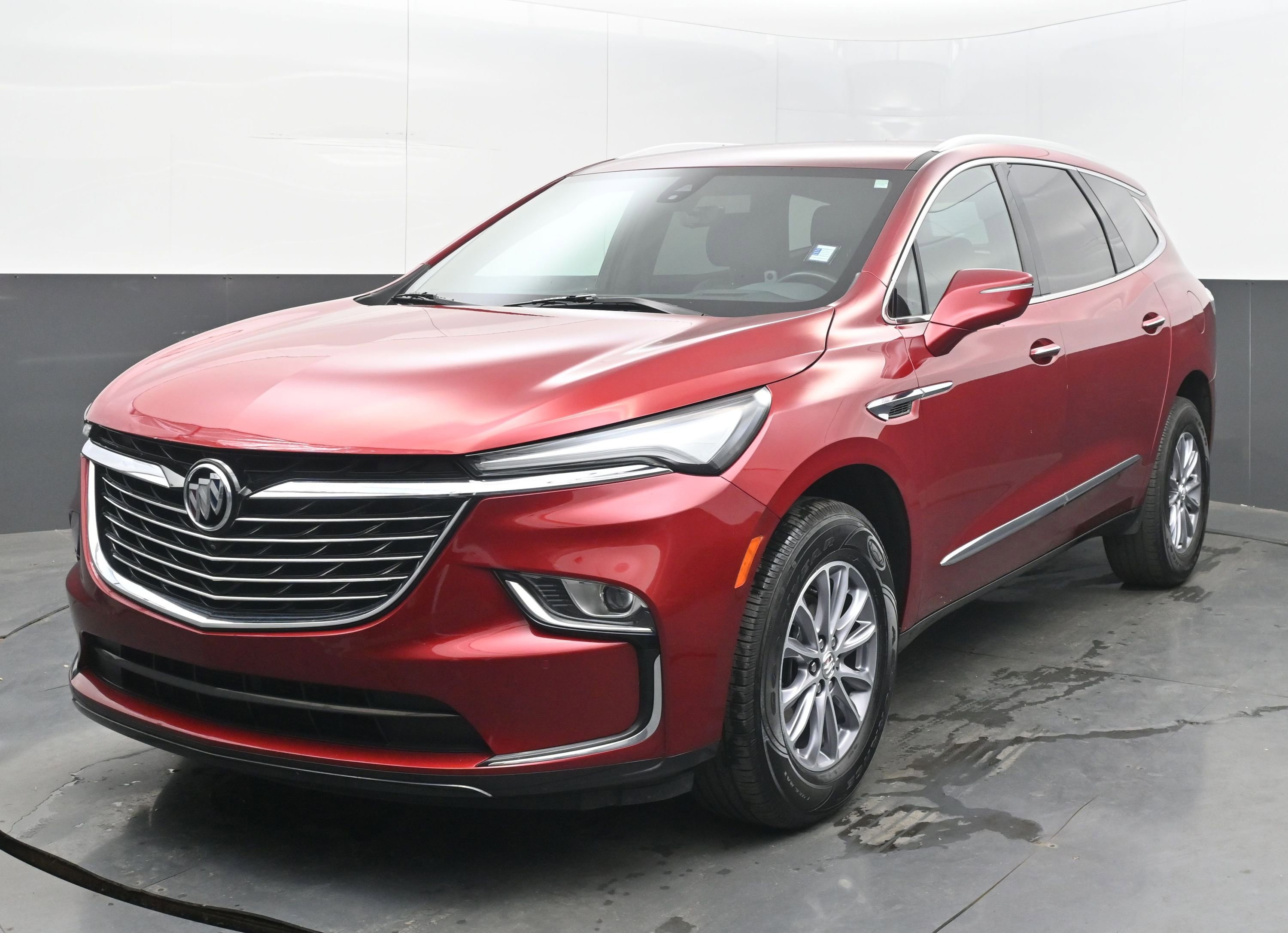 Used 2024 Buick Enclave Premium image 4