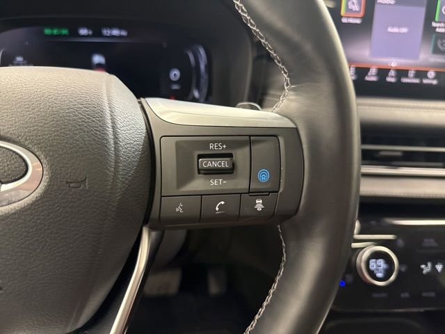 Used 2023 INFINITI QX60 Sensory AWD/4WD image 24