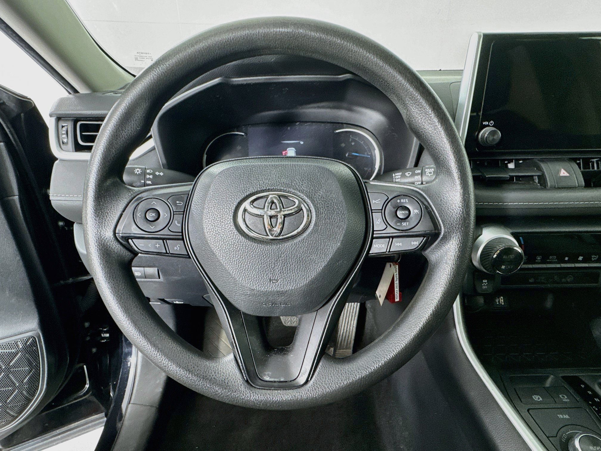 Certified 2023 Toyota RAV4 LE AWD/4WD image 11