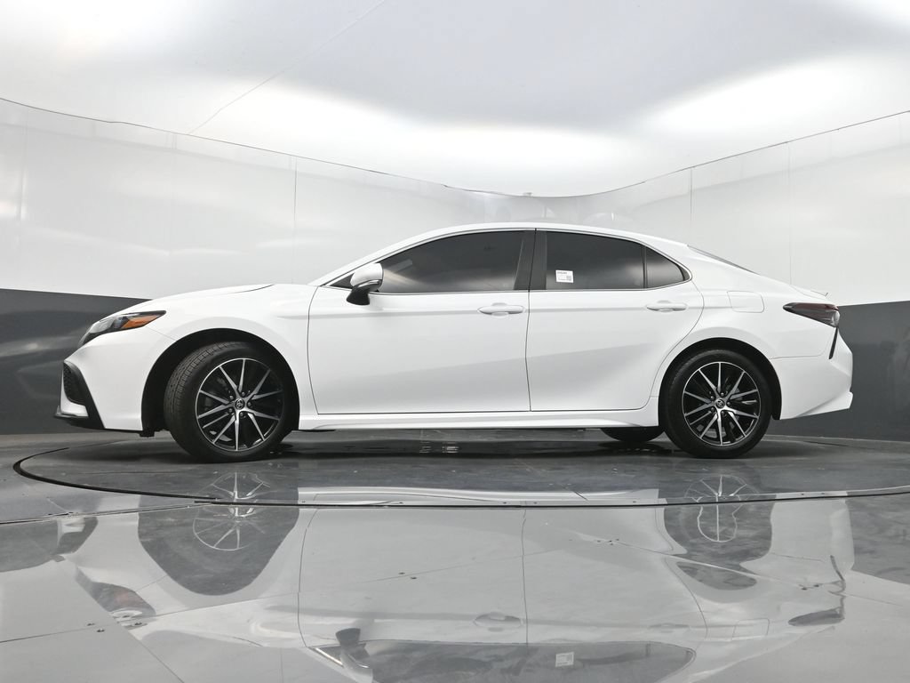 Used 2024 Toyota Camry SE FWD image 28