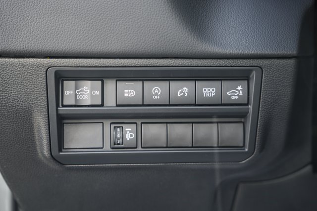 New 2026 Toyota Tundra Limited AWD/4WD image 36