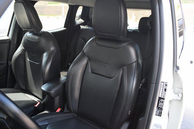 Used 2015 Jeep Renegade Limited AWD/4WD image 17