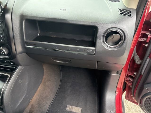 Used 2014 Jeep Patriot Limited AWD/4WD image 11