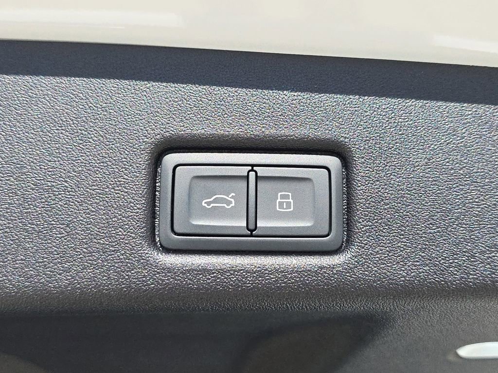 New 2025 Audi Q5 Premium image 13