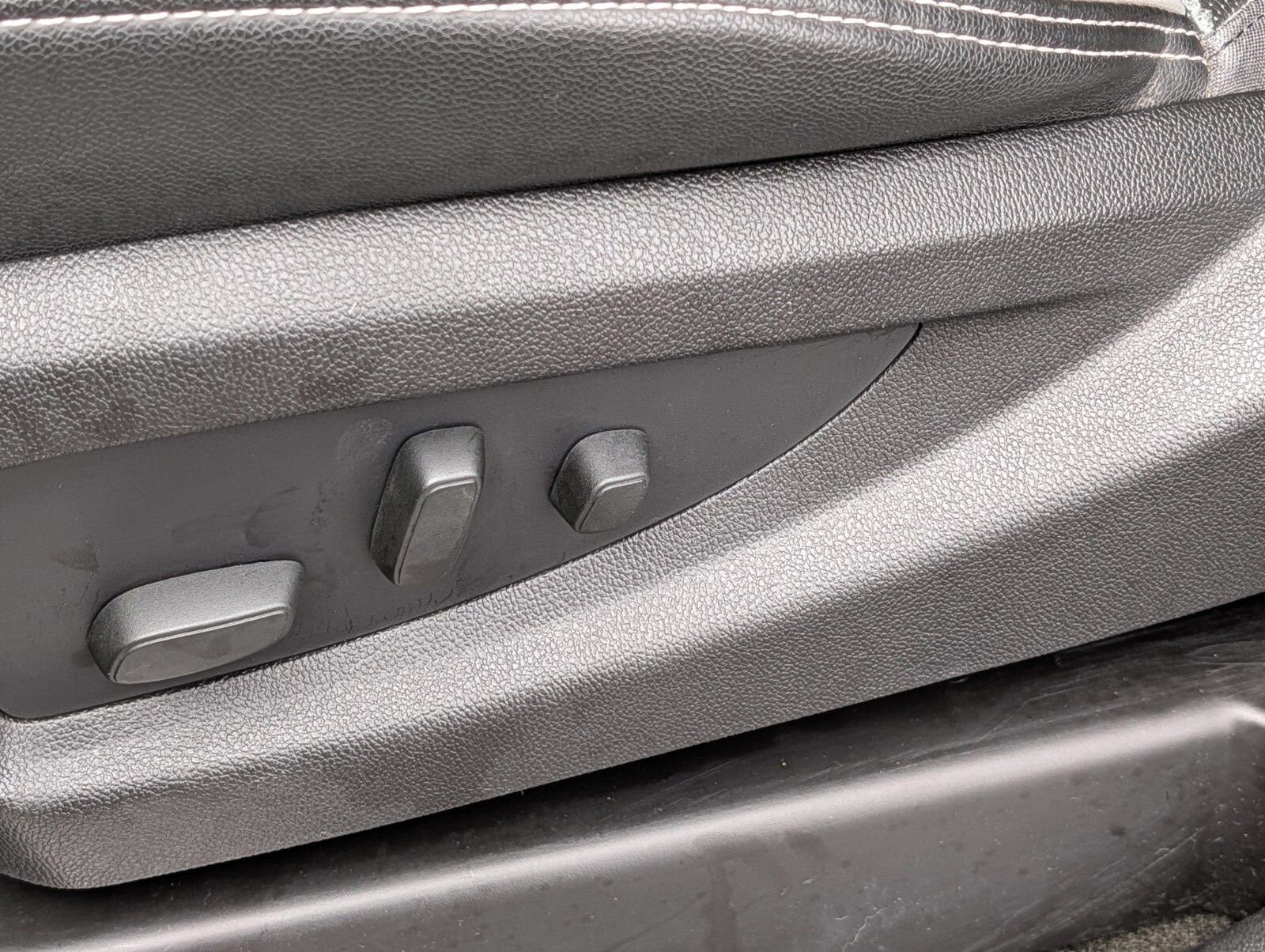 Used 2017 Chevrolet Silverado 2500 High Country w/ Duramax Plus Package image 24