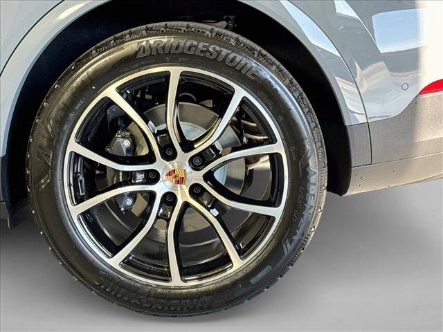 New 2026 Porsche Cayenne AWD/4WD image 23