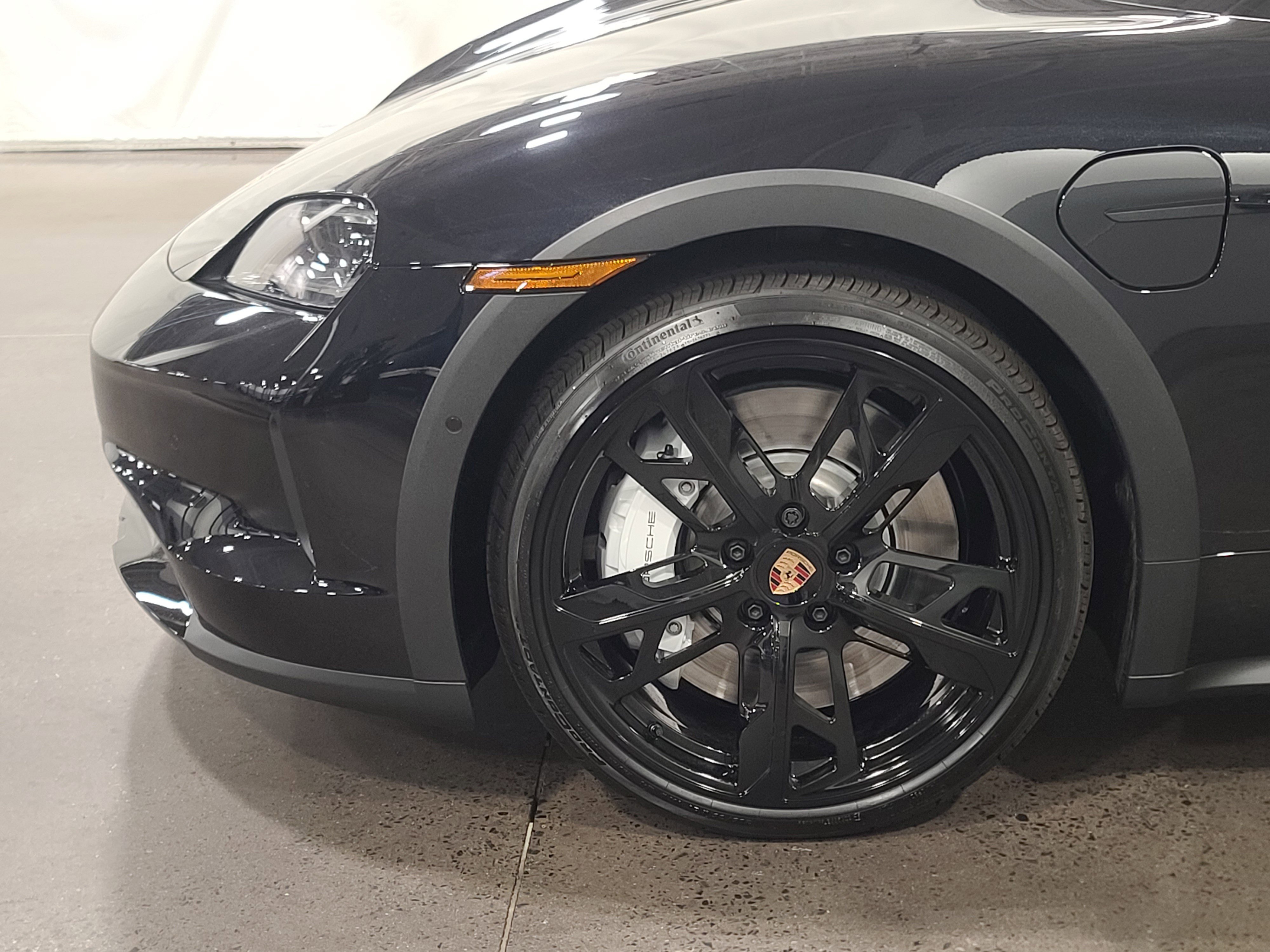 New 2026 Porsche Taycan 4S image 34