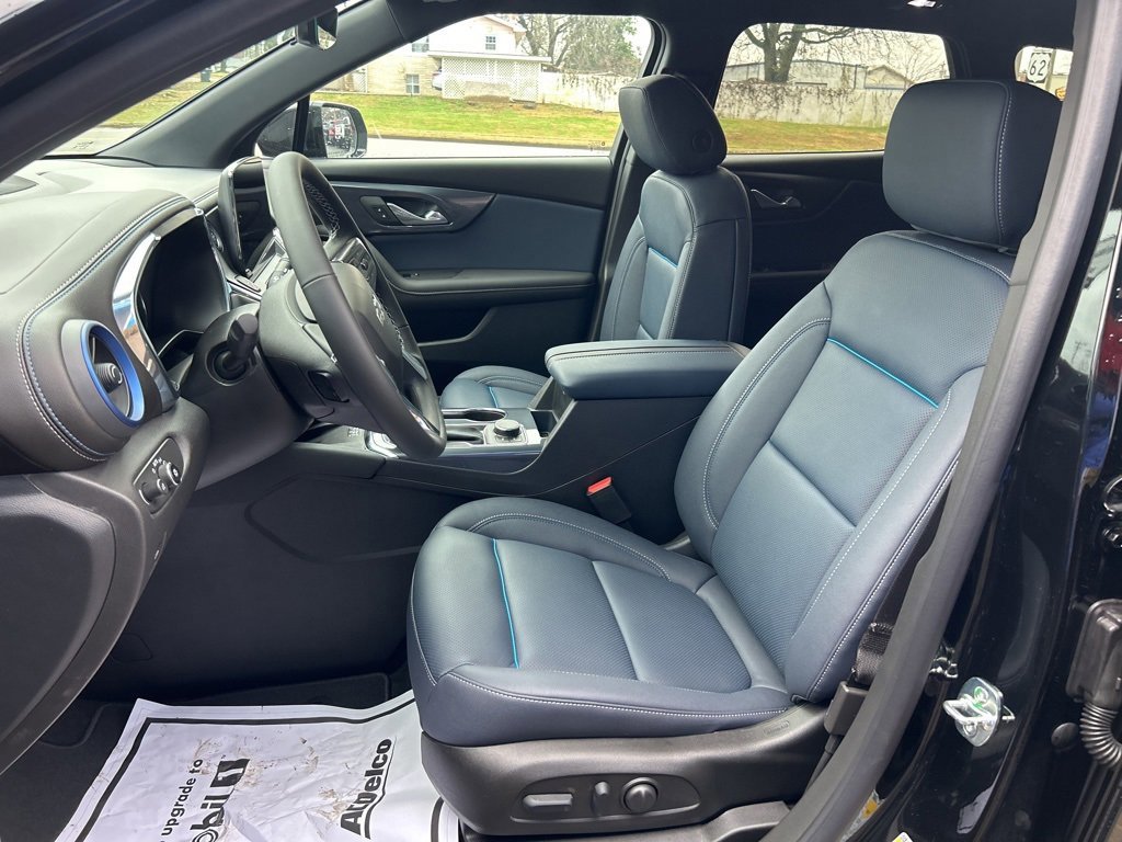 New 2025 Chevrolet Blazer RS w/ Driver Confidence II Package image 32