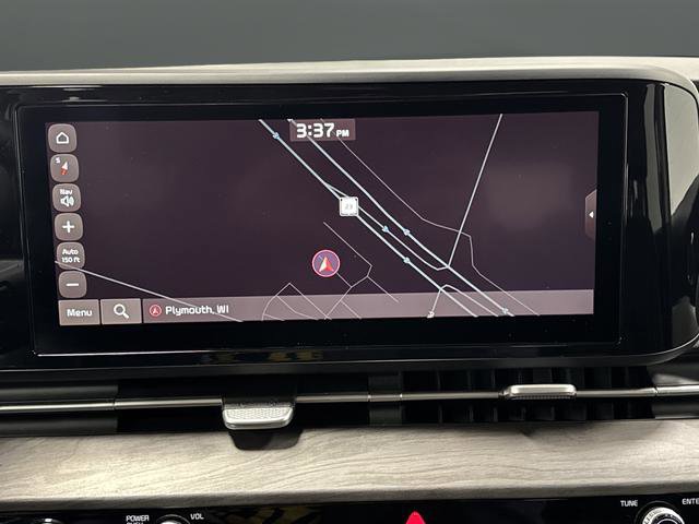 Used 2024 Kia Carnival EX image 9