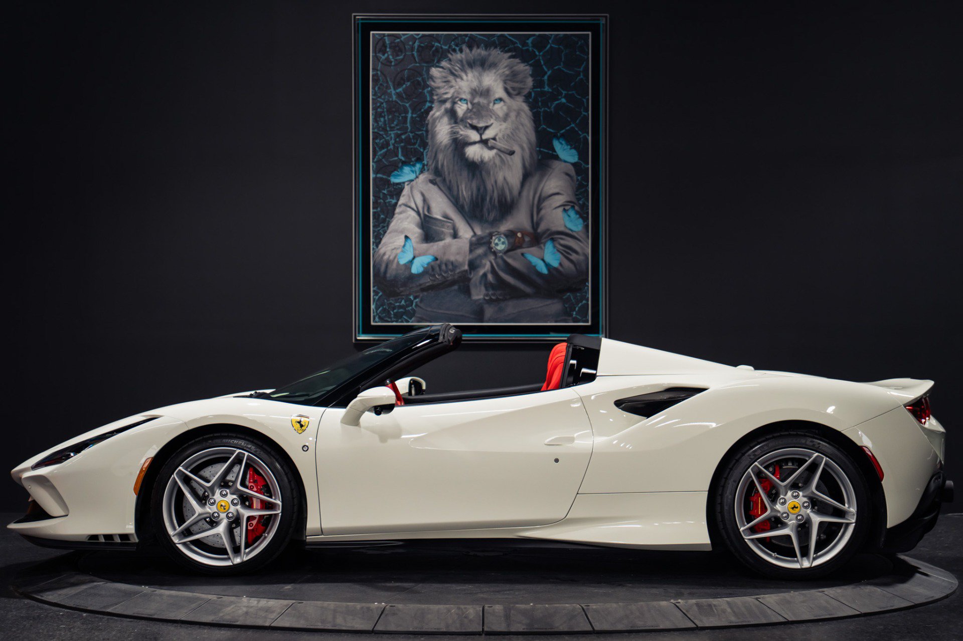 Used 2023 Ferrari F8 Tributo RWD image 43