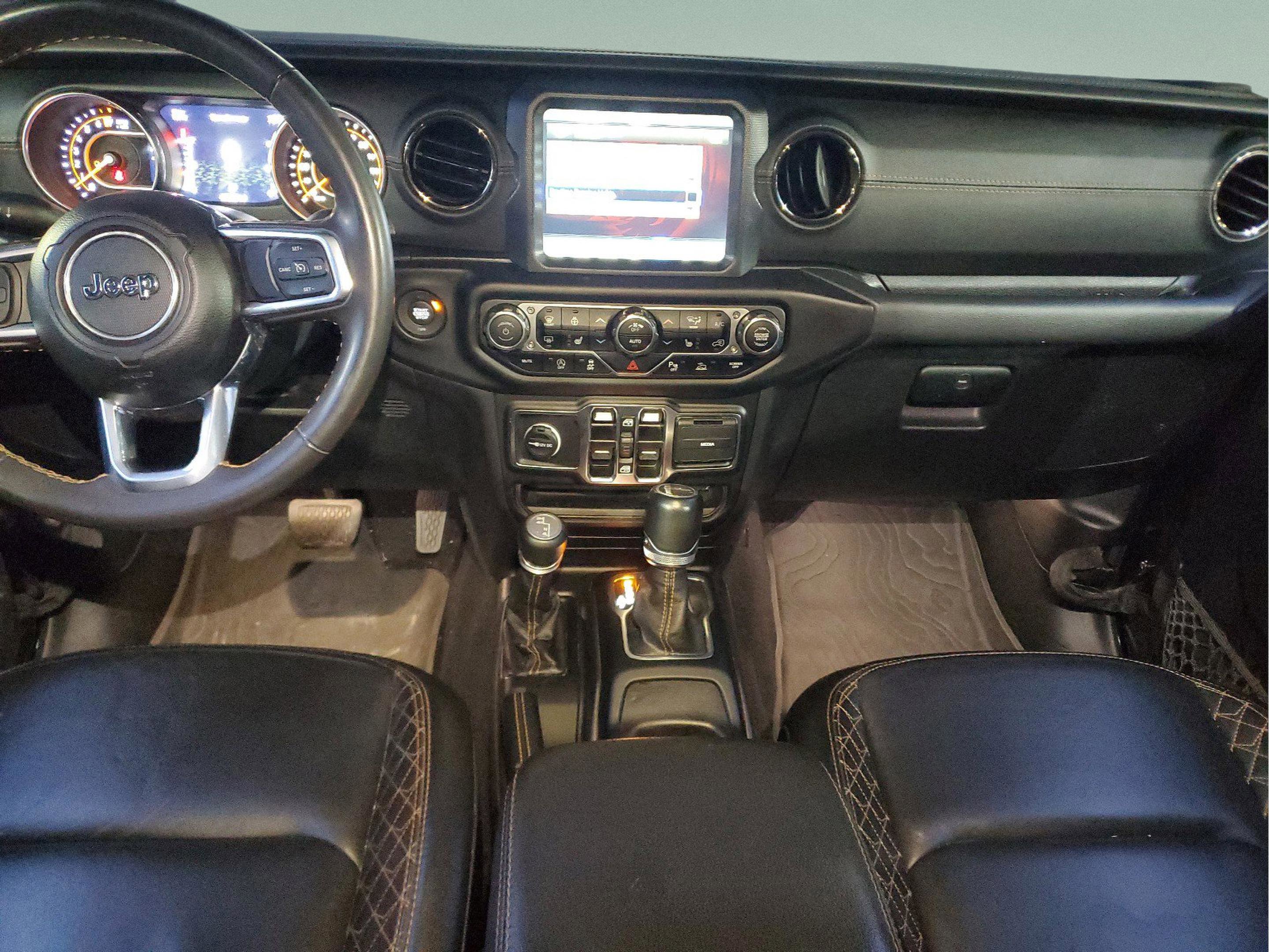 Used 2023 Jeep Gladiator Overland AWD/4WD image 9