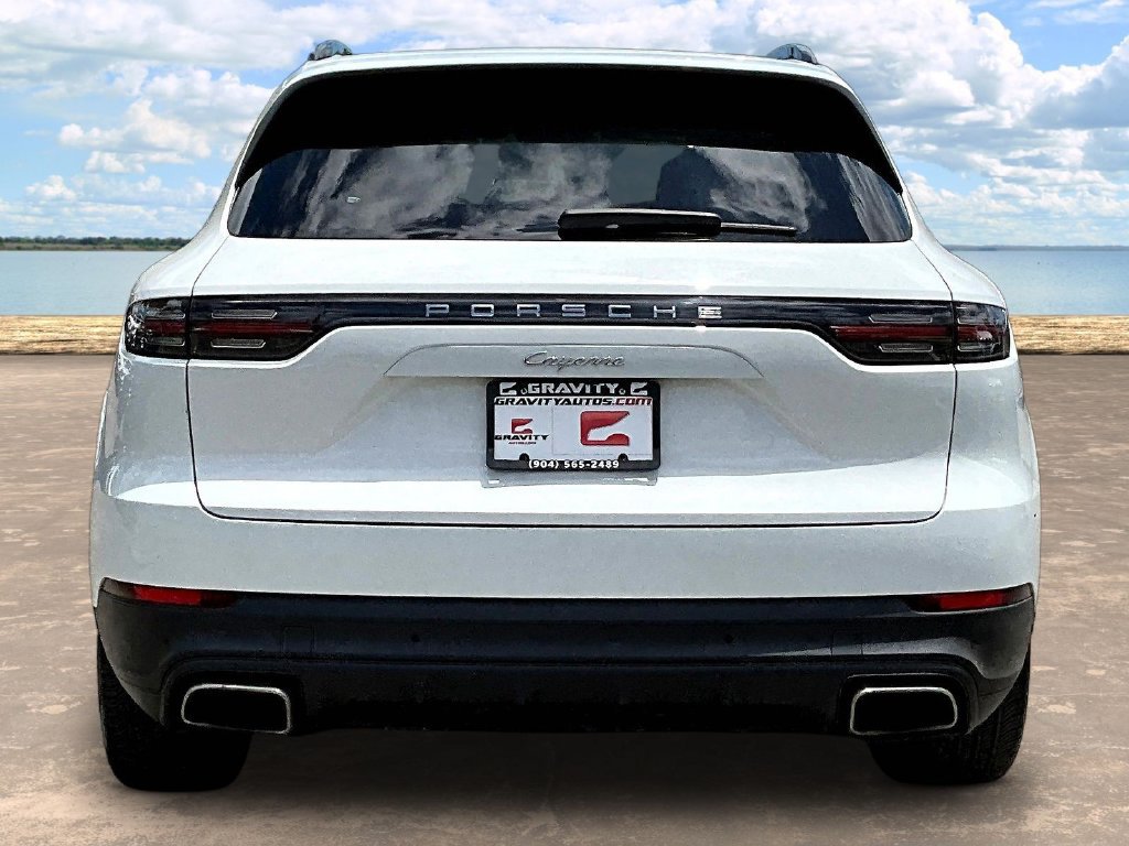 Used 2023 Porsche Cayenne AWD/4WD image 5