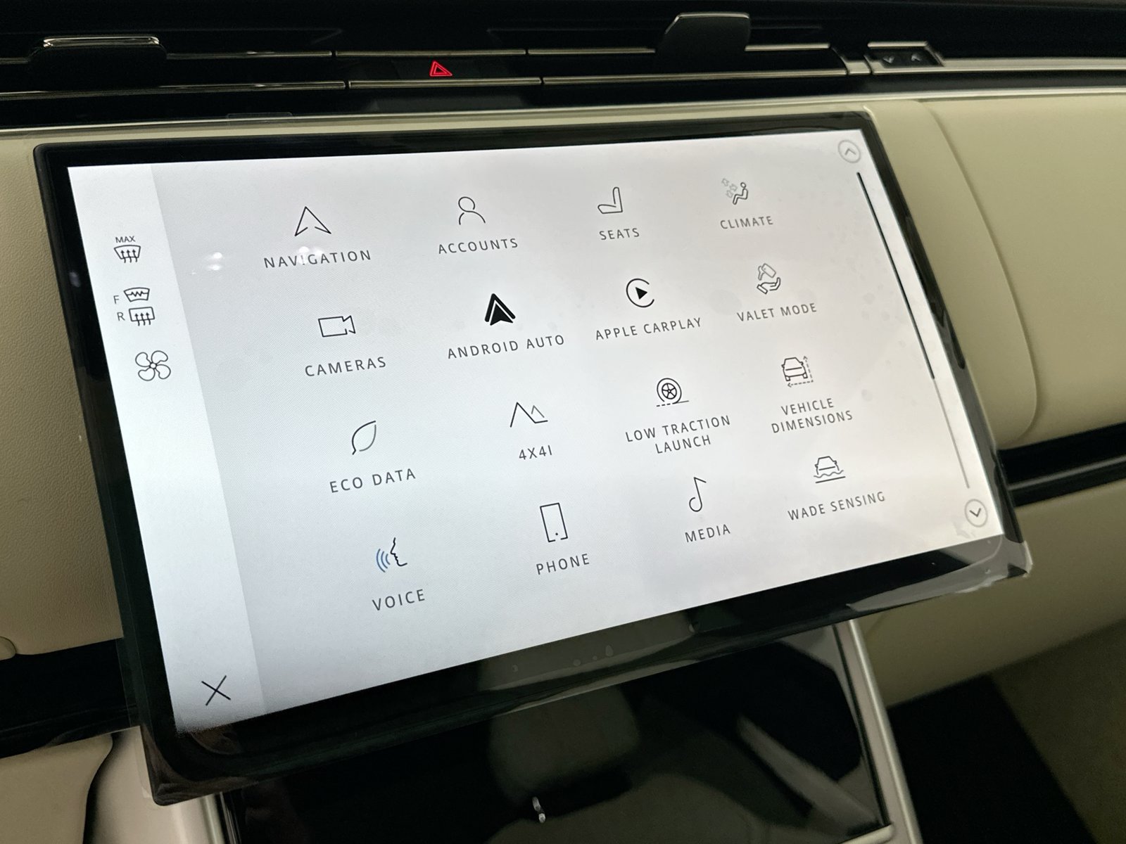 New 2027 Land Rover Range Rover SE AWD/4WD image 27