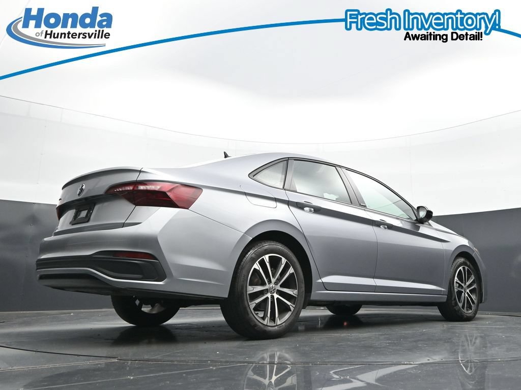 Used 2024 Volkswagen Jetta Sport FWD image 32