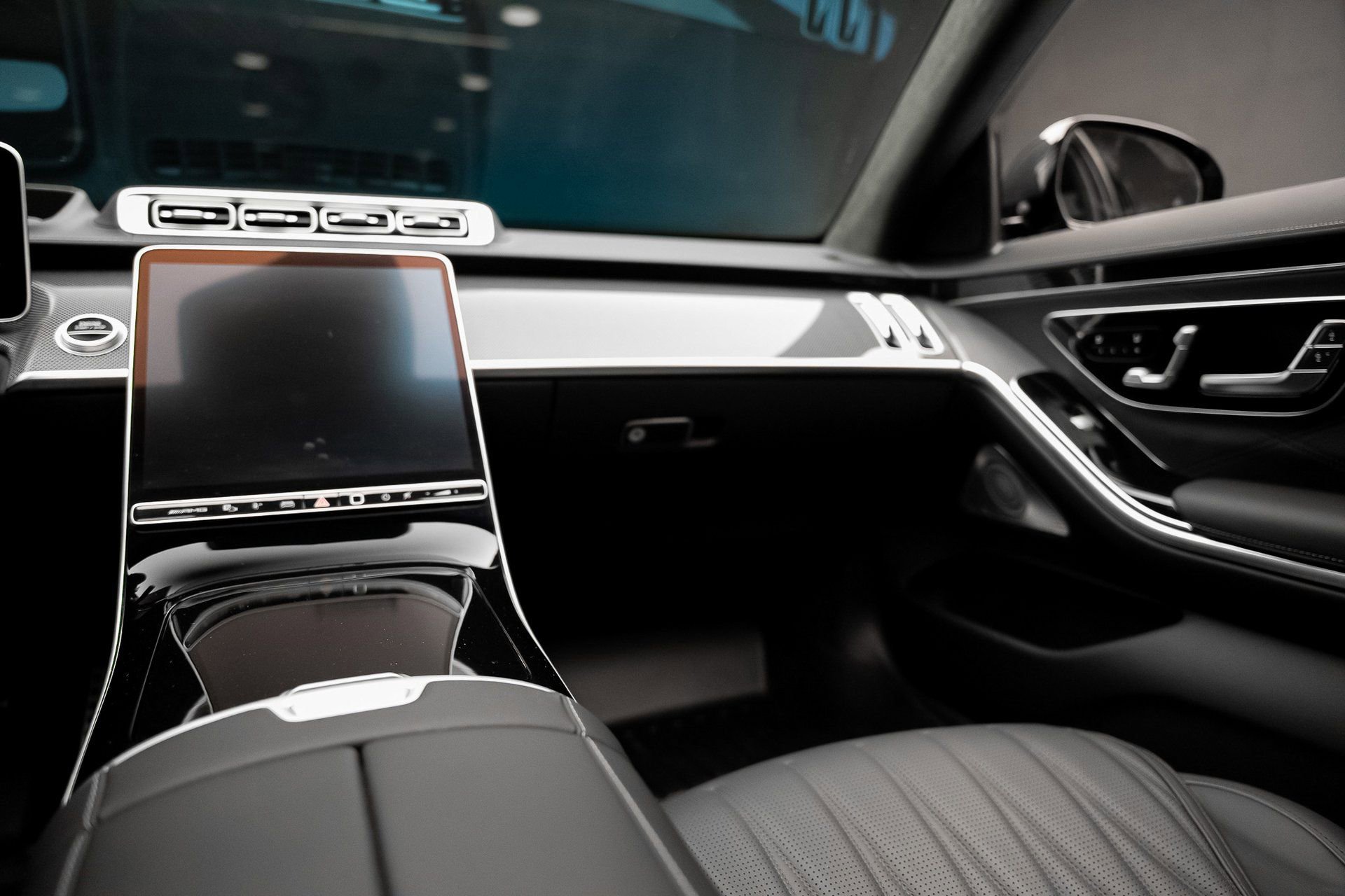 Used 2025 Mercedes-Benz S 63 AMG S image 45