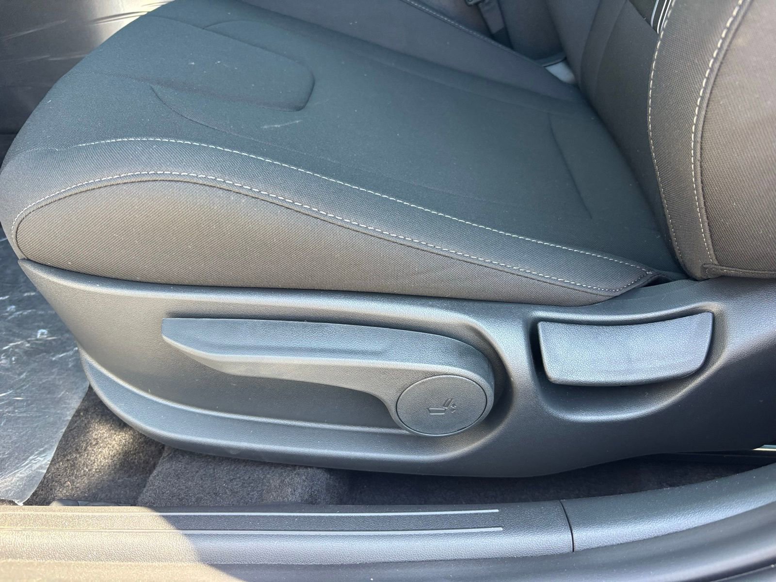 New 2026 Hyundai Elantra Sport w/ Cargo Package image 15