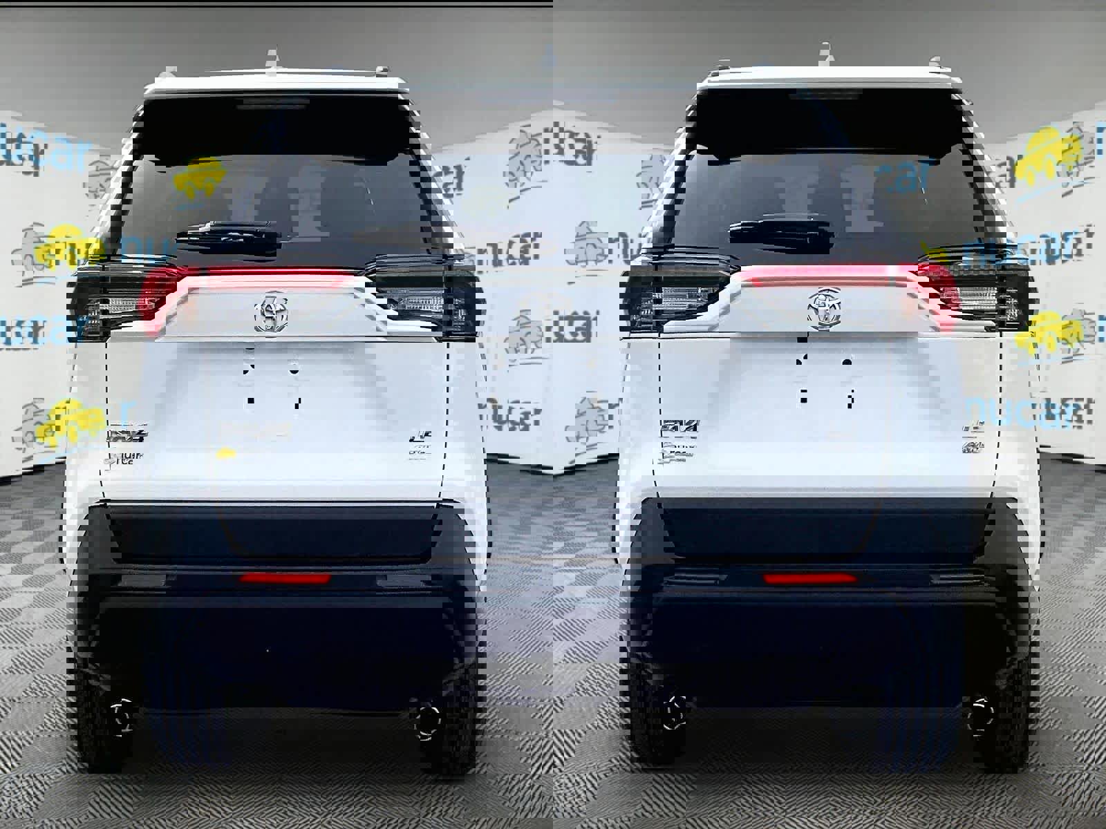 Used 2019 Toyota RAV4 LE image 5