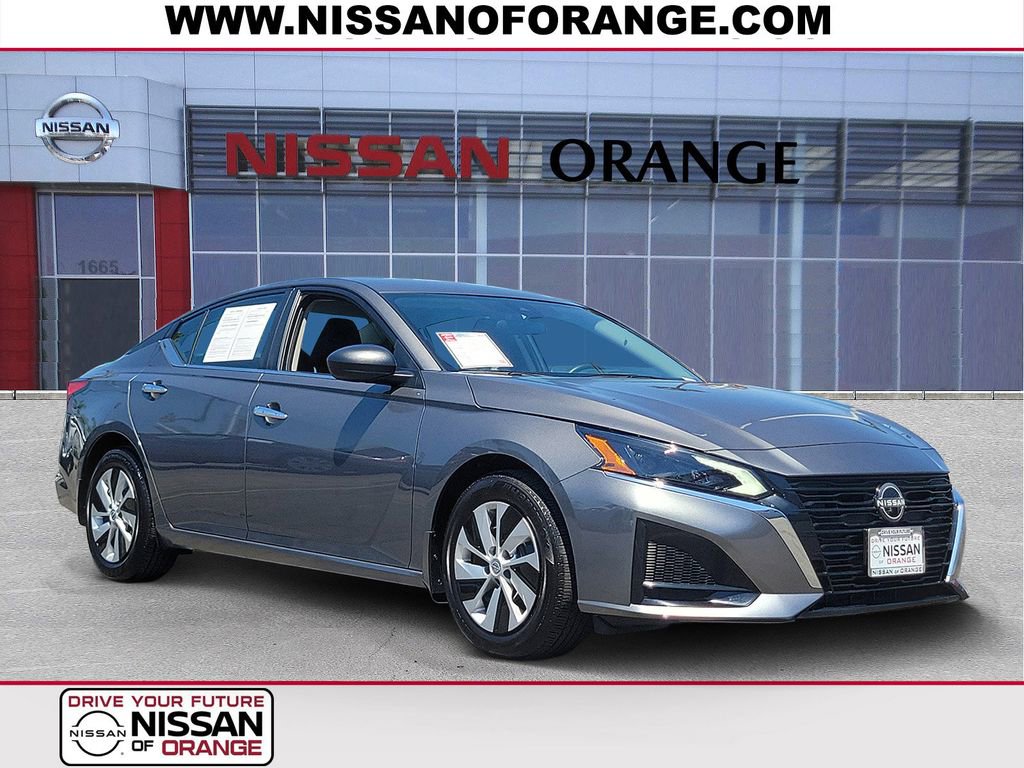 Used 2025 Nissan Altima 2.5 S FWD image 1
