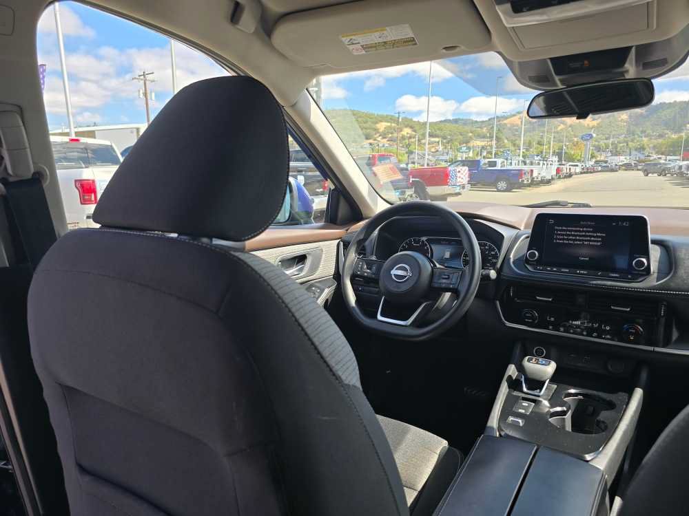 Used 2022 Nissan Rogue SV FWD image 10