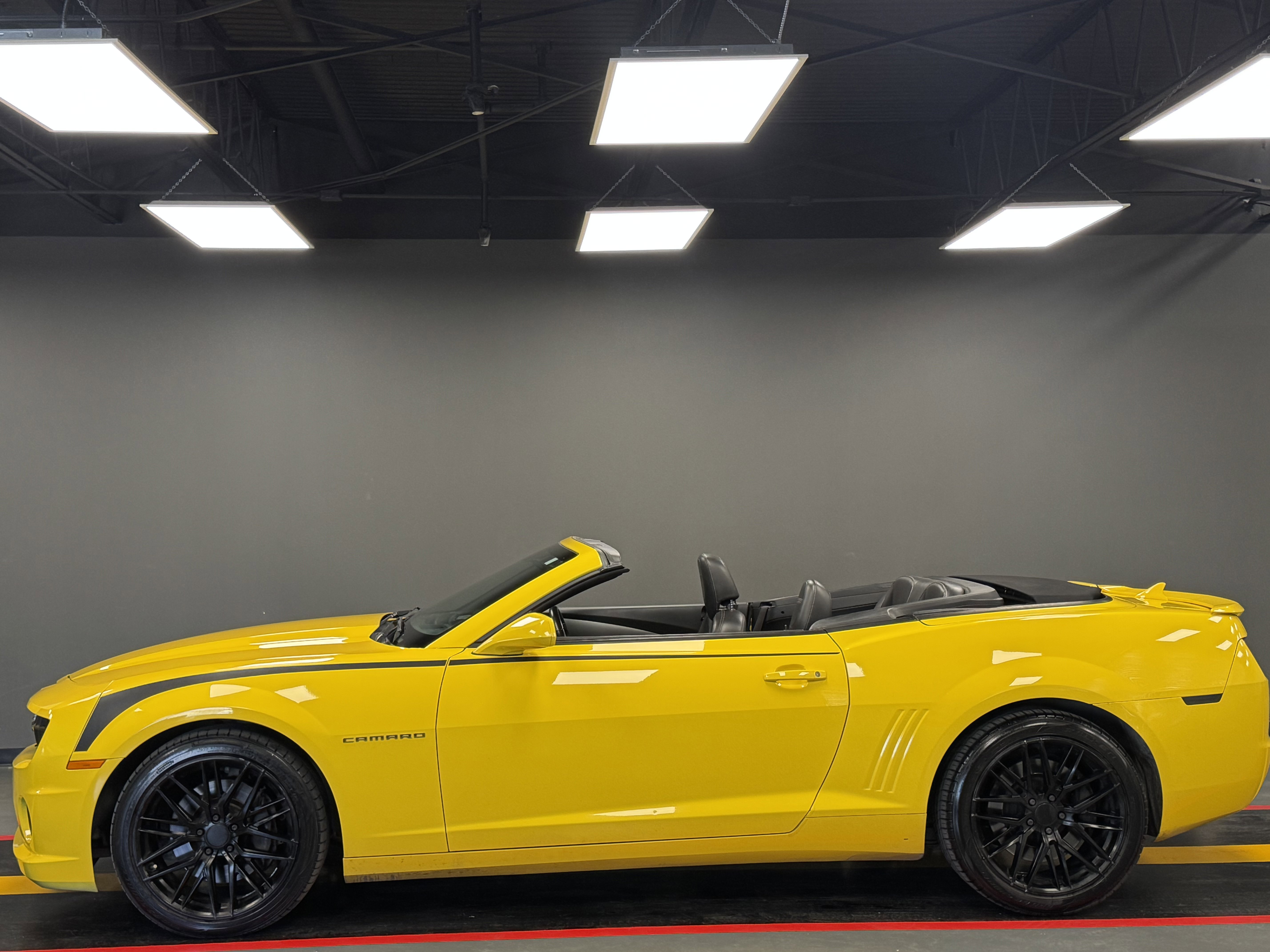 Used 2012 Chevrolet Camaro SS image 3