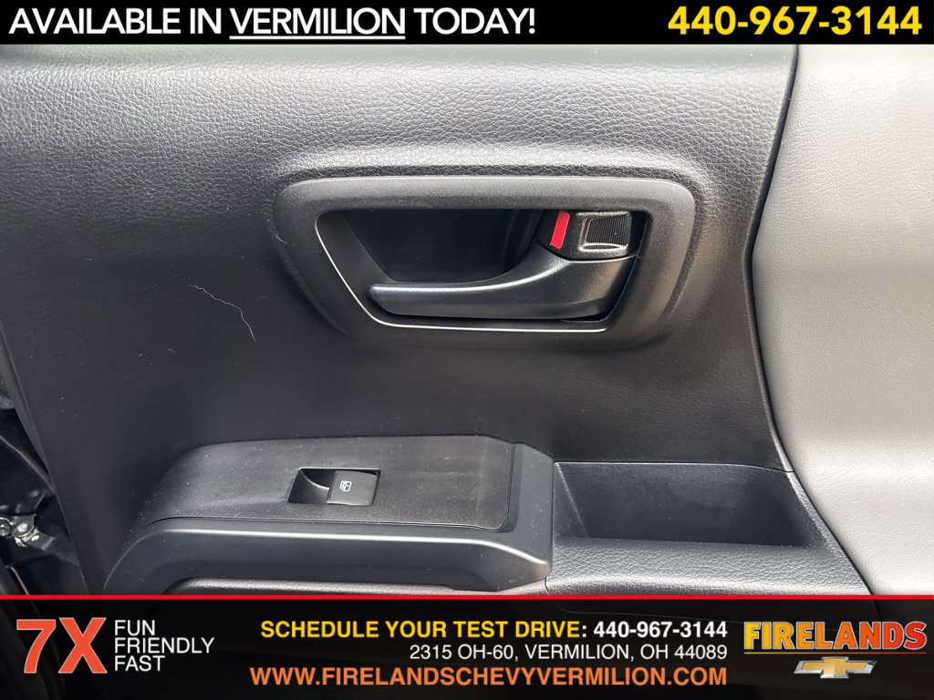 Used 2022 Toyota Tacoma SR image 33