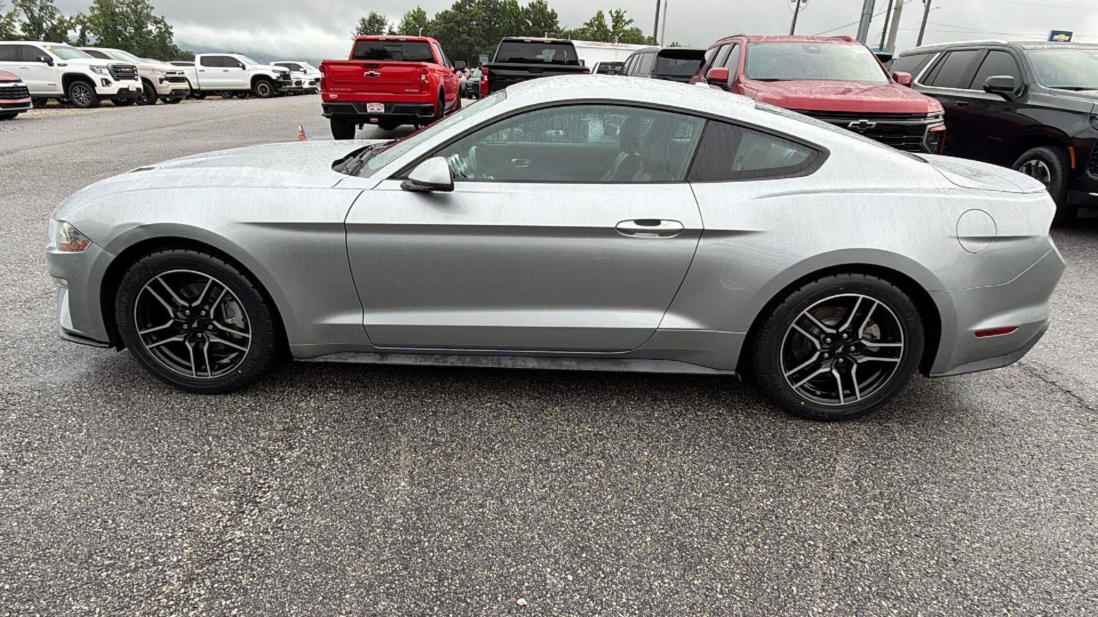 Used 2020 Ford Mustang Premium RWD image 11