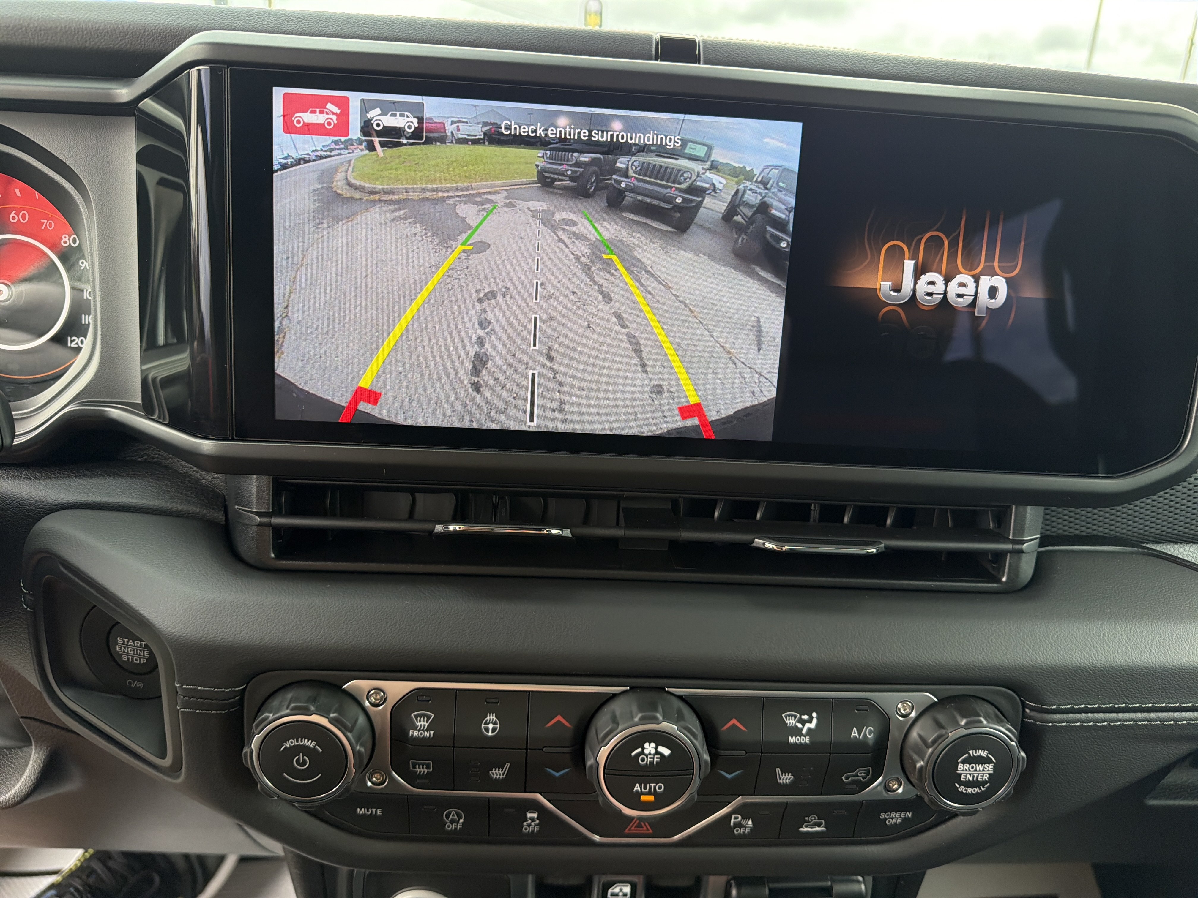 New 2027 Jeep Wrangler Unlimited Rubicon AWD/4WD image 26