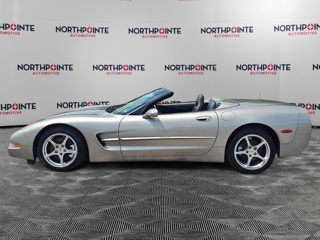 Used 2001 Chevrolet Corvette Convertible w/ Preferred Equipment Group2 RWD image 3