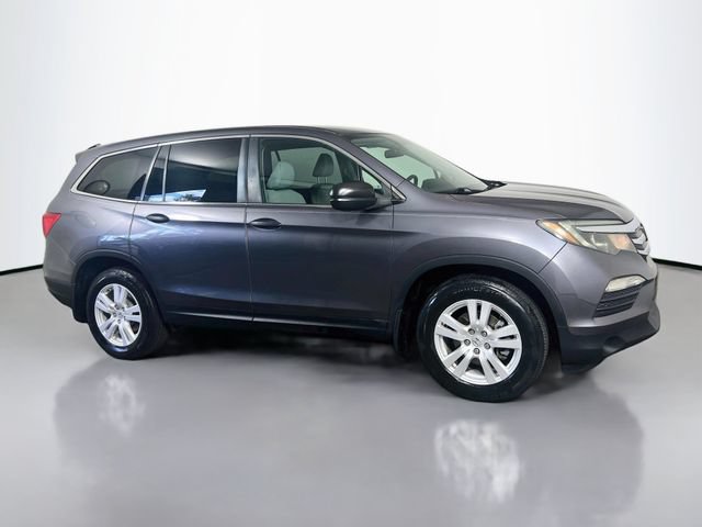 Used 2017 Honda Pilot LX image 23