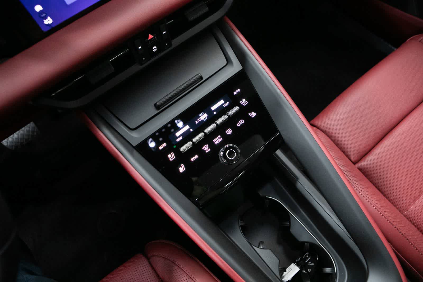 New 2026 Porsche Macan Electric RWD image 27