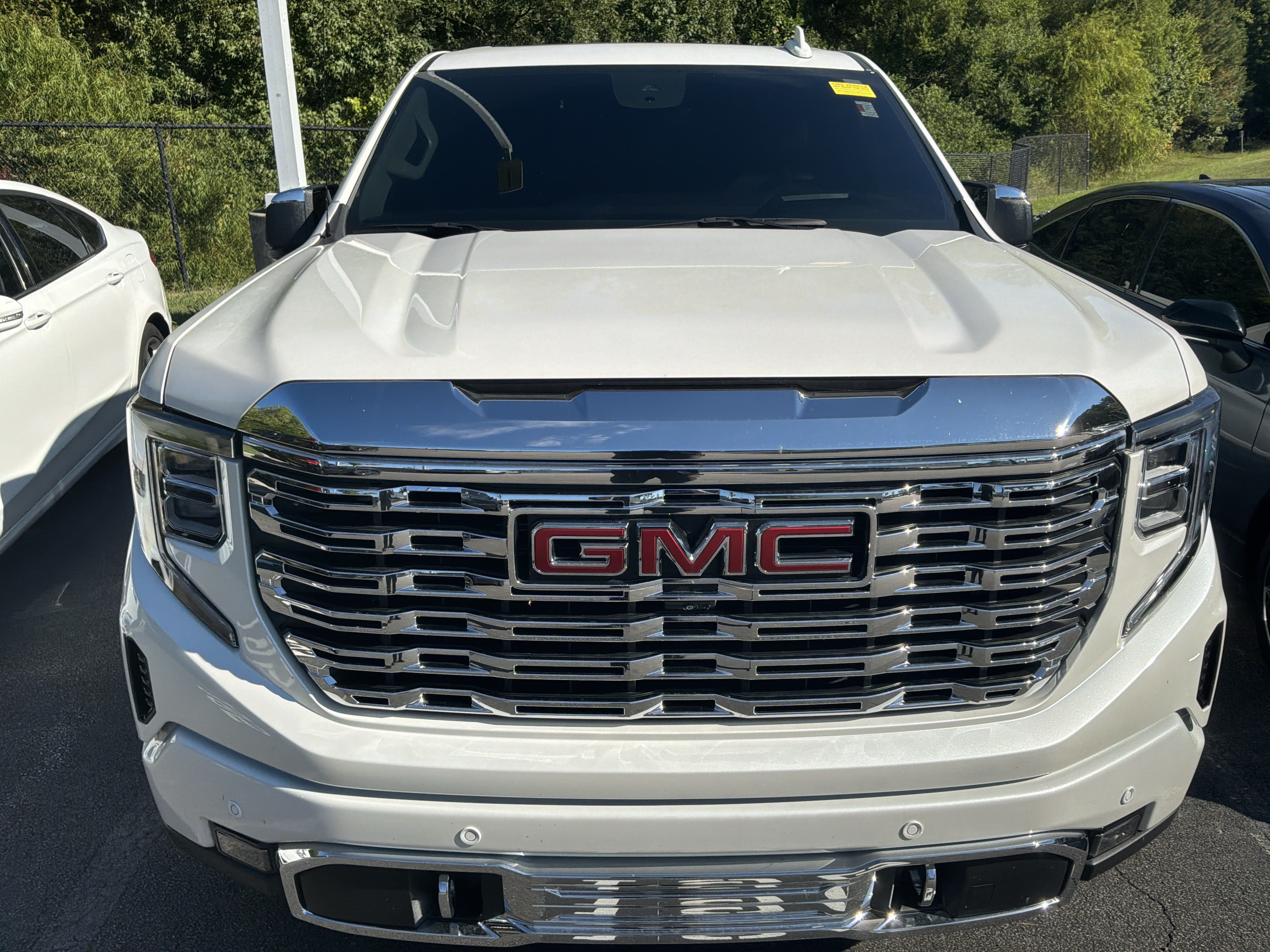 Used 2025 GMC Sierra 1500 Denali AWD/4WD image 2