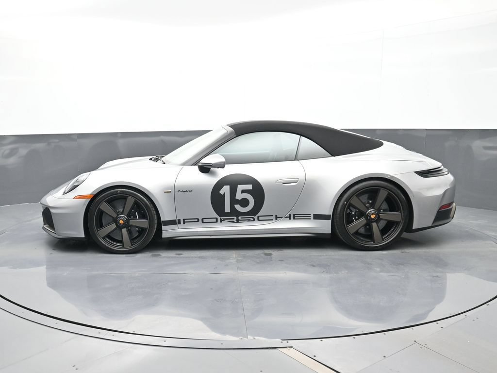 Certified 2026 Porsche 911 Carrera GTS RWD image 2