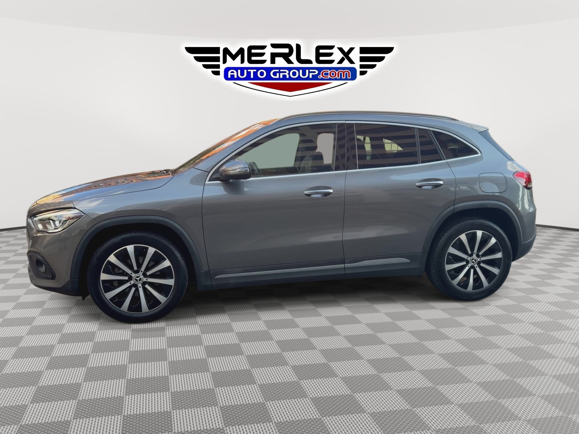 Used 2021 Mercedes-Benz GLA 250 4MATIC w/ Premium Package image 5