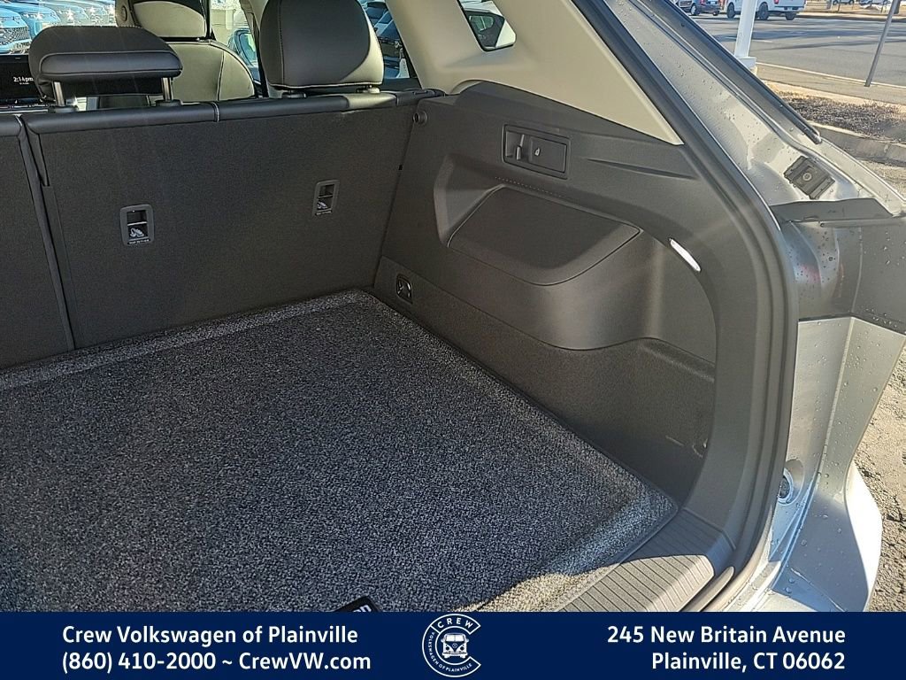 New 2026 Volkswagen Tiguan SE image 50