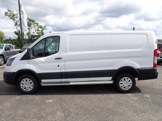 Certified 2025 Ford Transit 250 Low Roof w/ Exterior Upgrade Package RWD image 2
