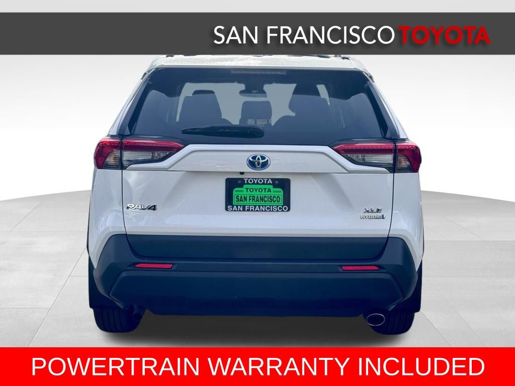 Used 2021 Toyota RAV4 XLE w/ Convenience Package image 4