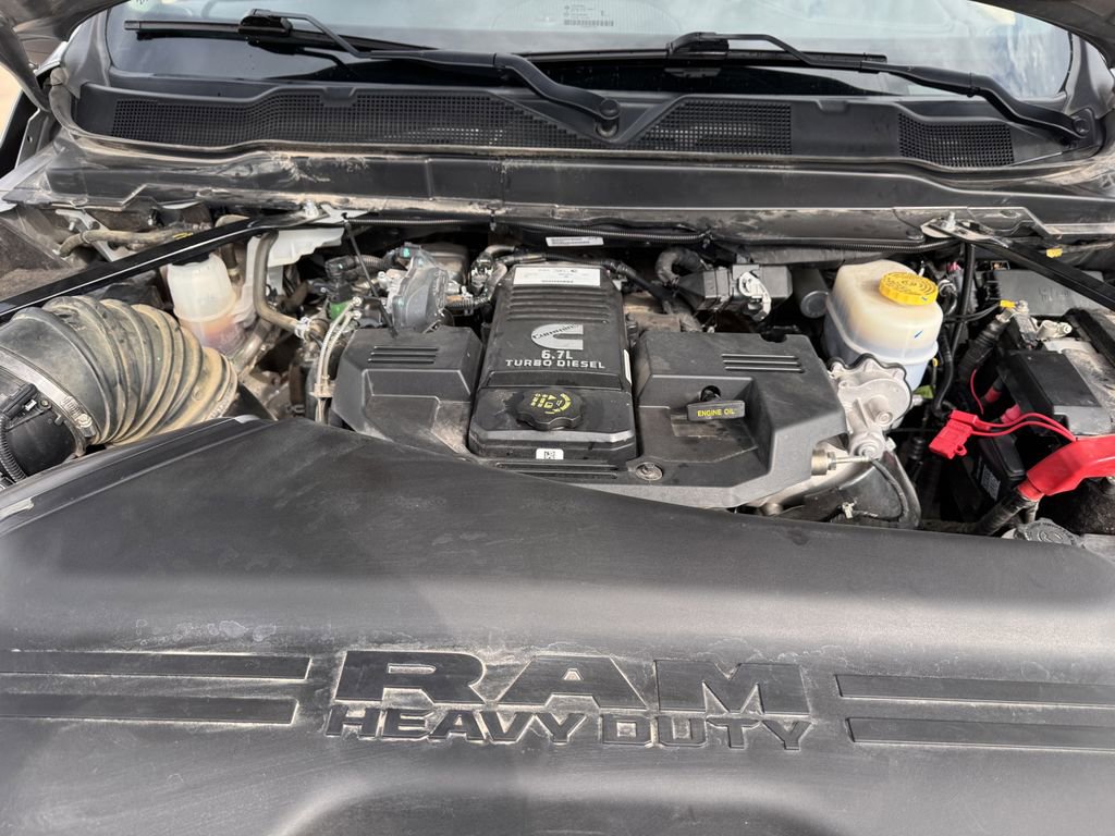 Used 2024 RAM 3500 Laramie AWD/4WD image 31