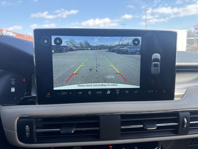 Used 2025 Lincoln Corsair Premiere image 25
