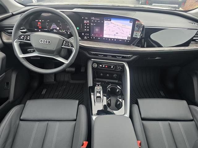 Used 2025 Audi Q5 Premium Plus AWD/4WD image 11