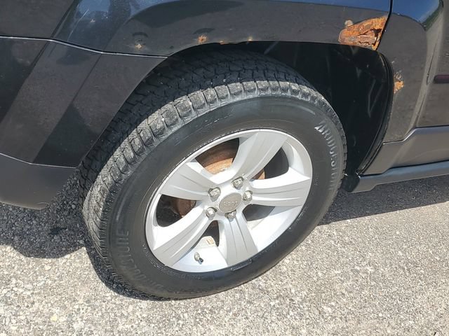 Used 2011 Jeep Patriot Latitude FWD image 5