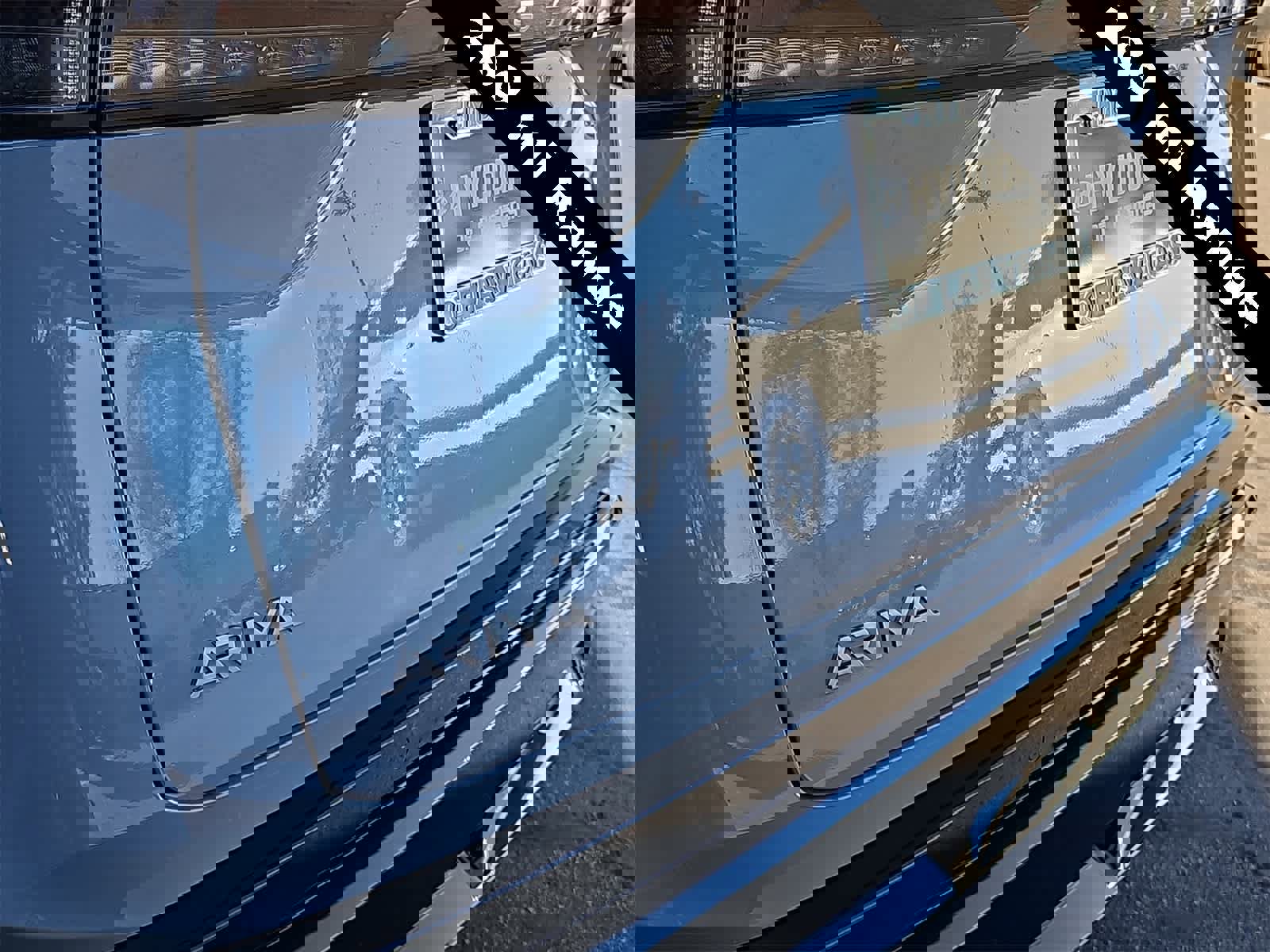 Used 2024 Nissan Ariya FWD image 11