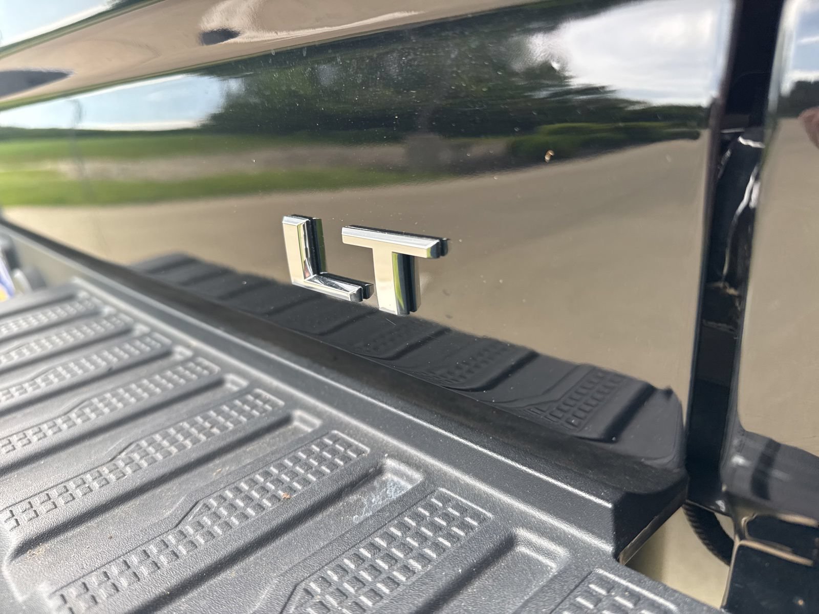Used 2025 Chevrolet Silverado 2500 LT w/ Convenience Package AWD/4WD image 13